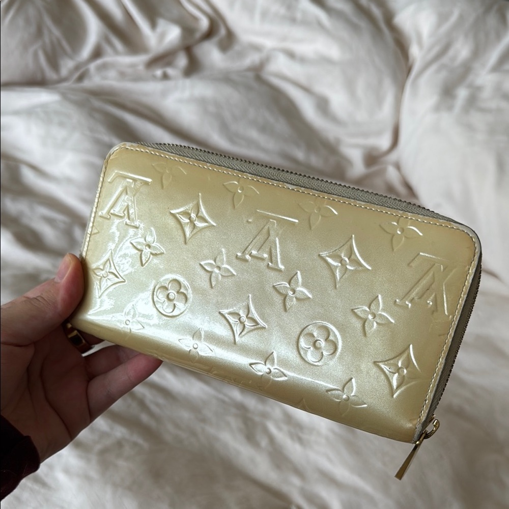 Louis Vuitton Vernis Wallet